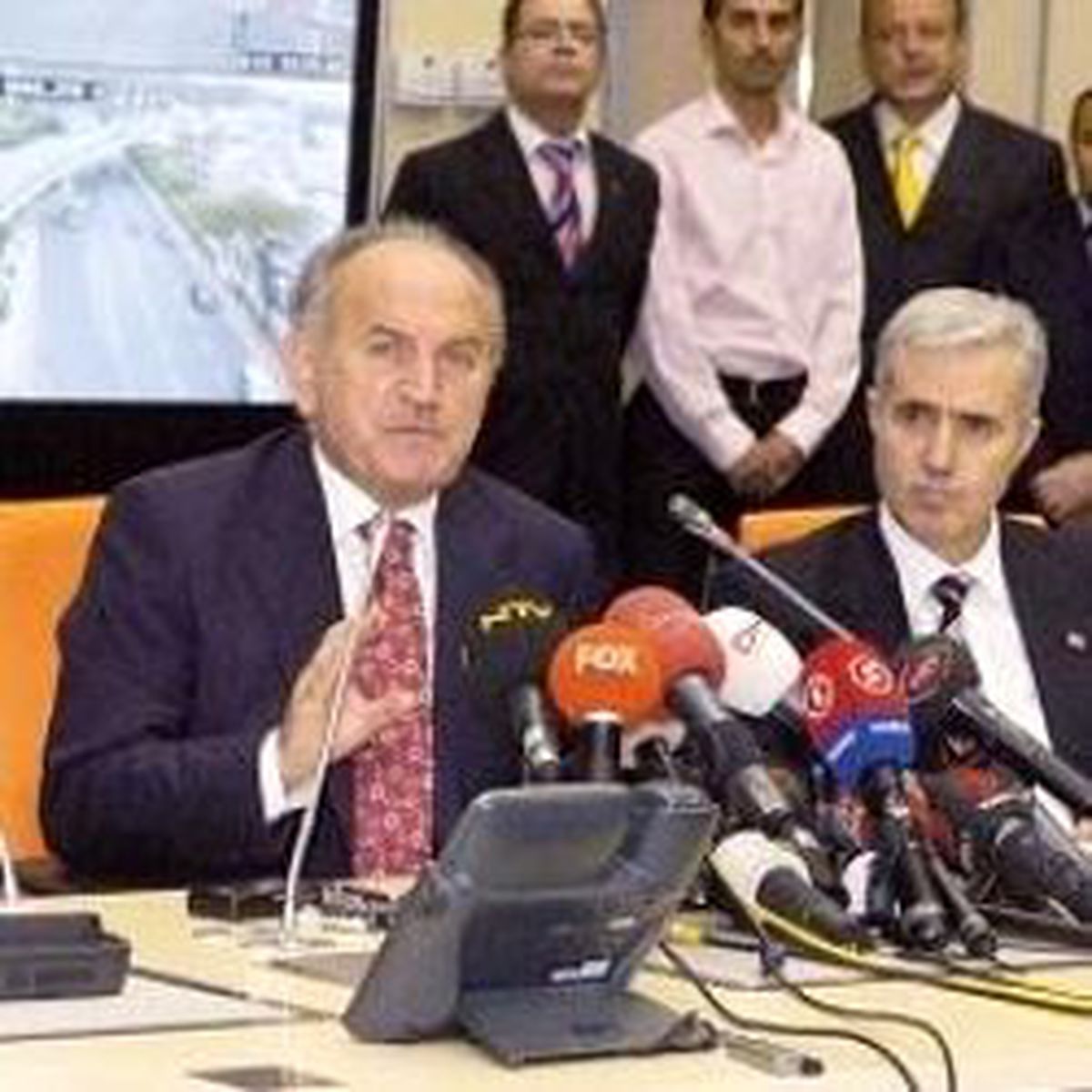 Topbaş: Parklara Ruhsatı CHP Verdi