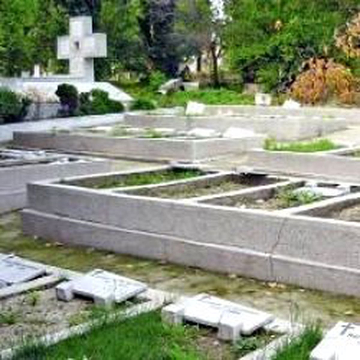 Balıklı Rum Mezarlığı Tahrip Edildi