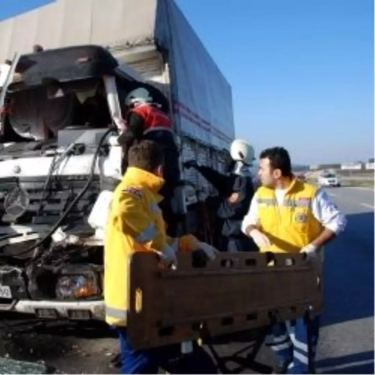 Kafa Kafaya Çarpıştılar: 6 Ölü