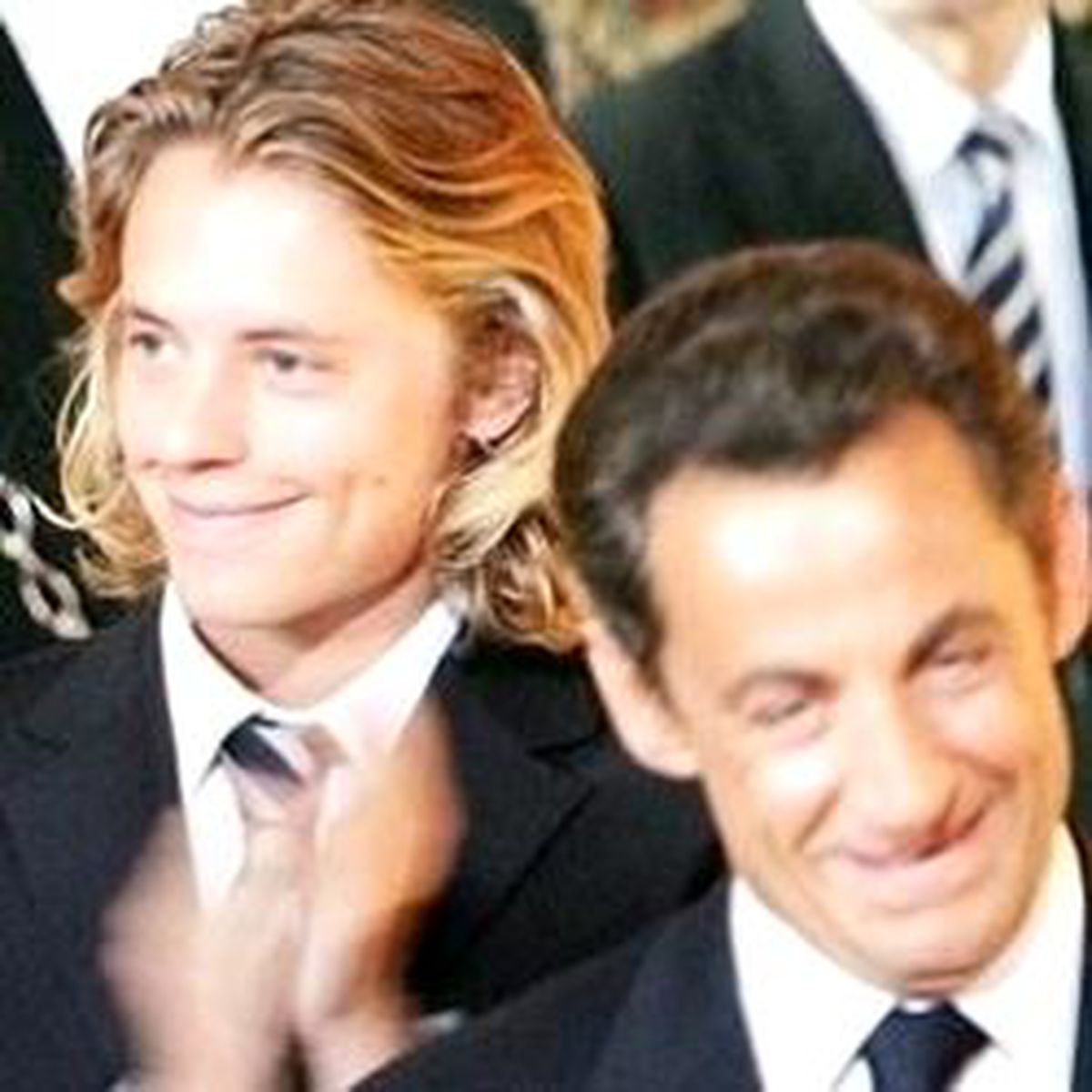 Sarkozy'den Büyük Oğluna Torpil İddiası