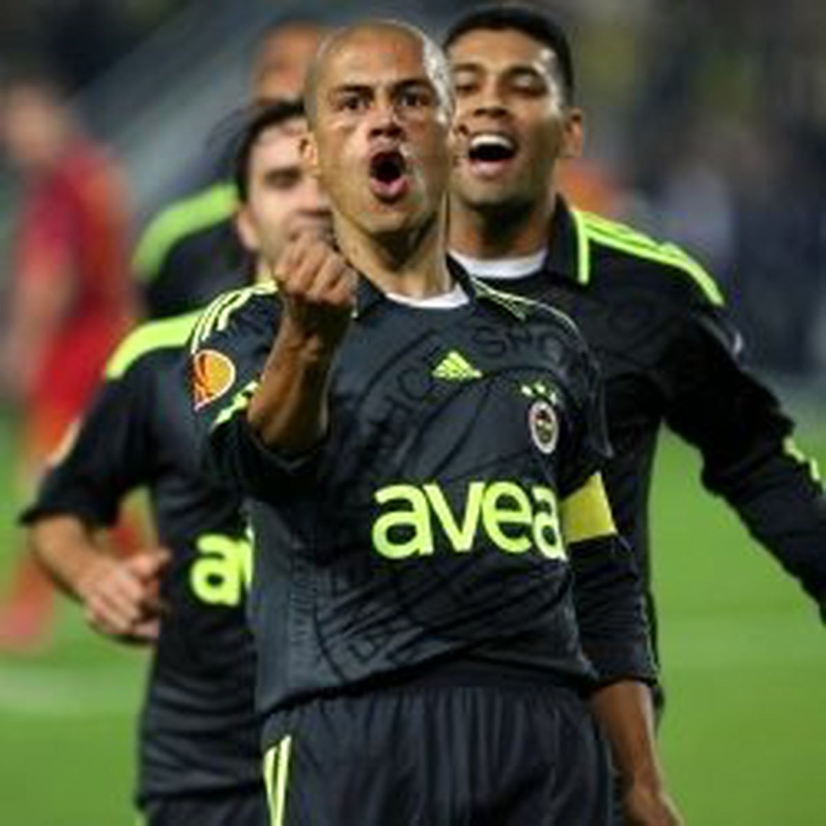 Fenerbahçe Alex'e Güveniyor