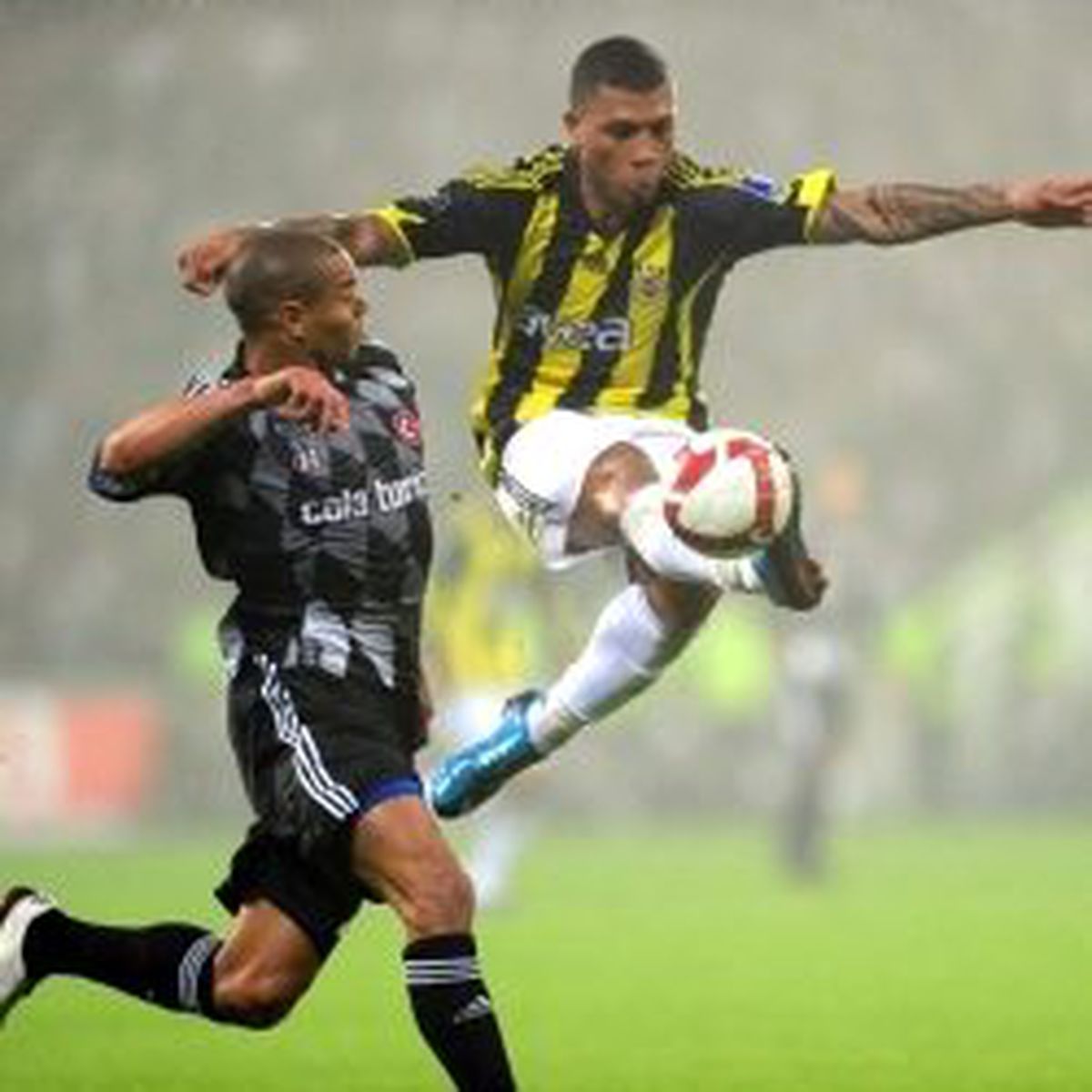 Kartal Sisli Havada Avladı