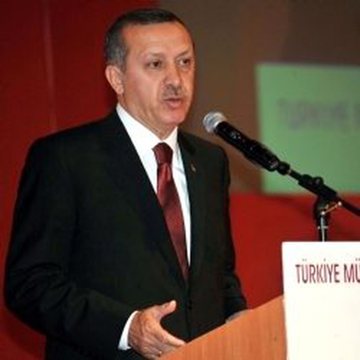 Bir Dava da Şener'e Açtı