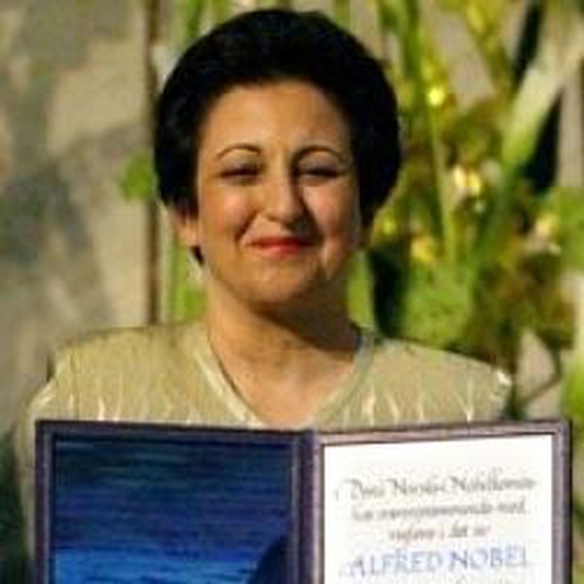 İran: Ebadi'nin Ödülü Elinden Alınmadı