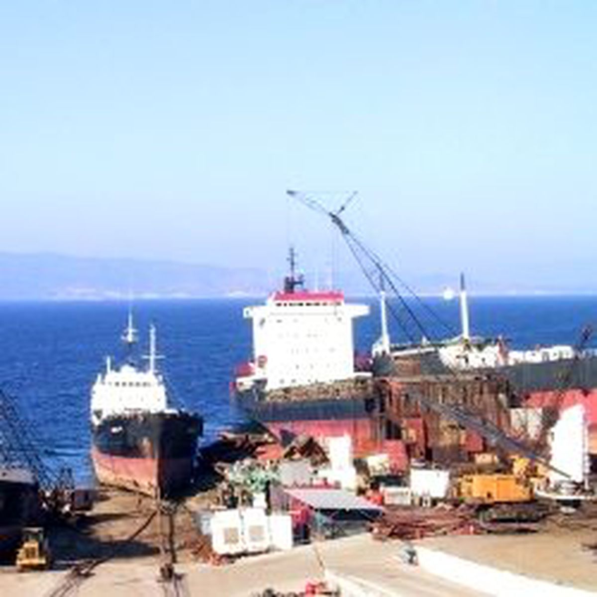 Türk Gemileri Beyaz Listede