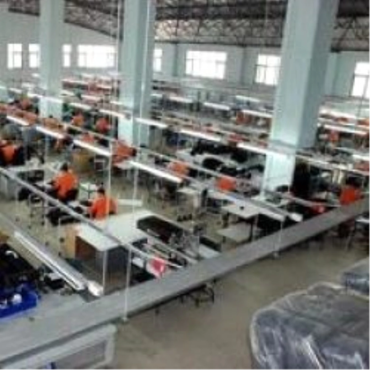 Cezaevi Tekstil Fabrikası Siparişlere Yetişemiyor