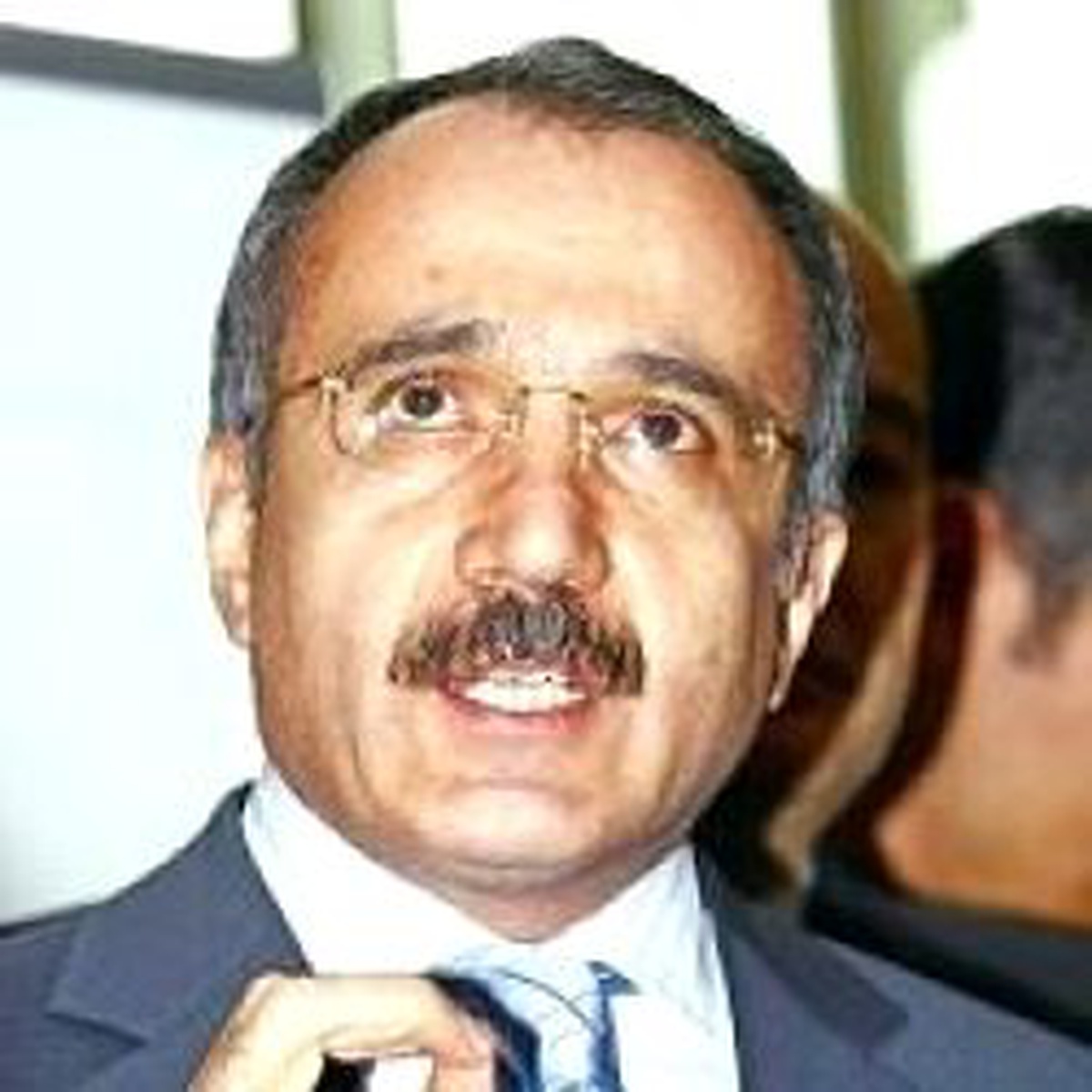 Dinçer: Eczanelerle Doğrudan Sözleşme Vatandaşı Koruyacak
