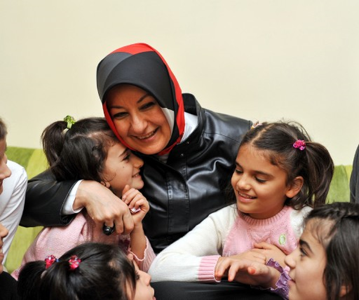 Hayrünnisa Gül, Çocuk Yuvasını Ziyaret Etti