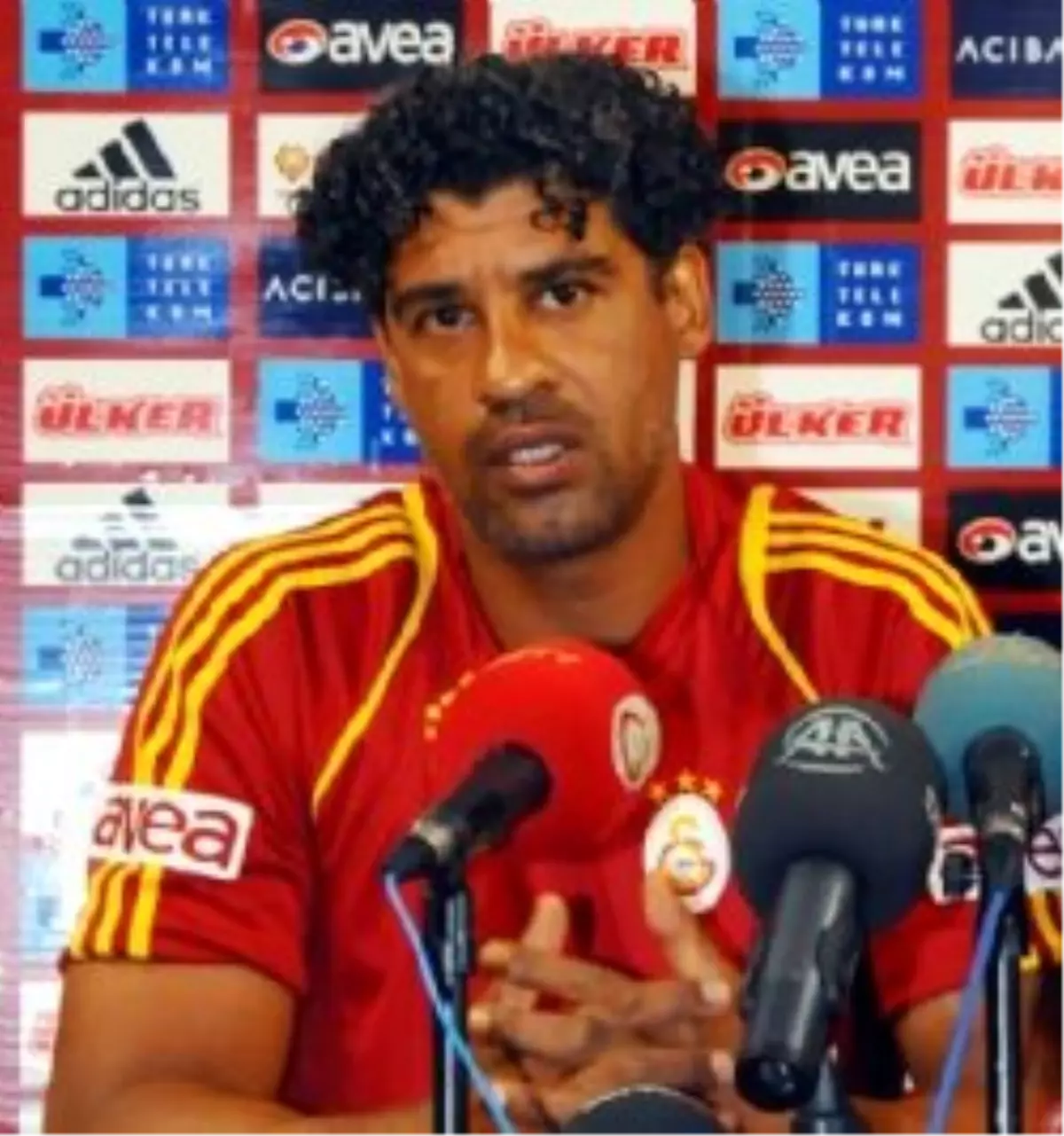 Rijkaard: Şartlar Kolay Değildi