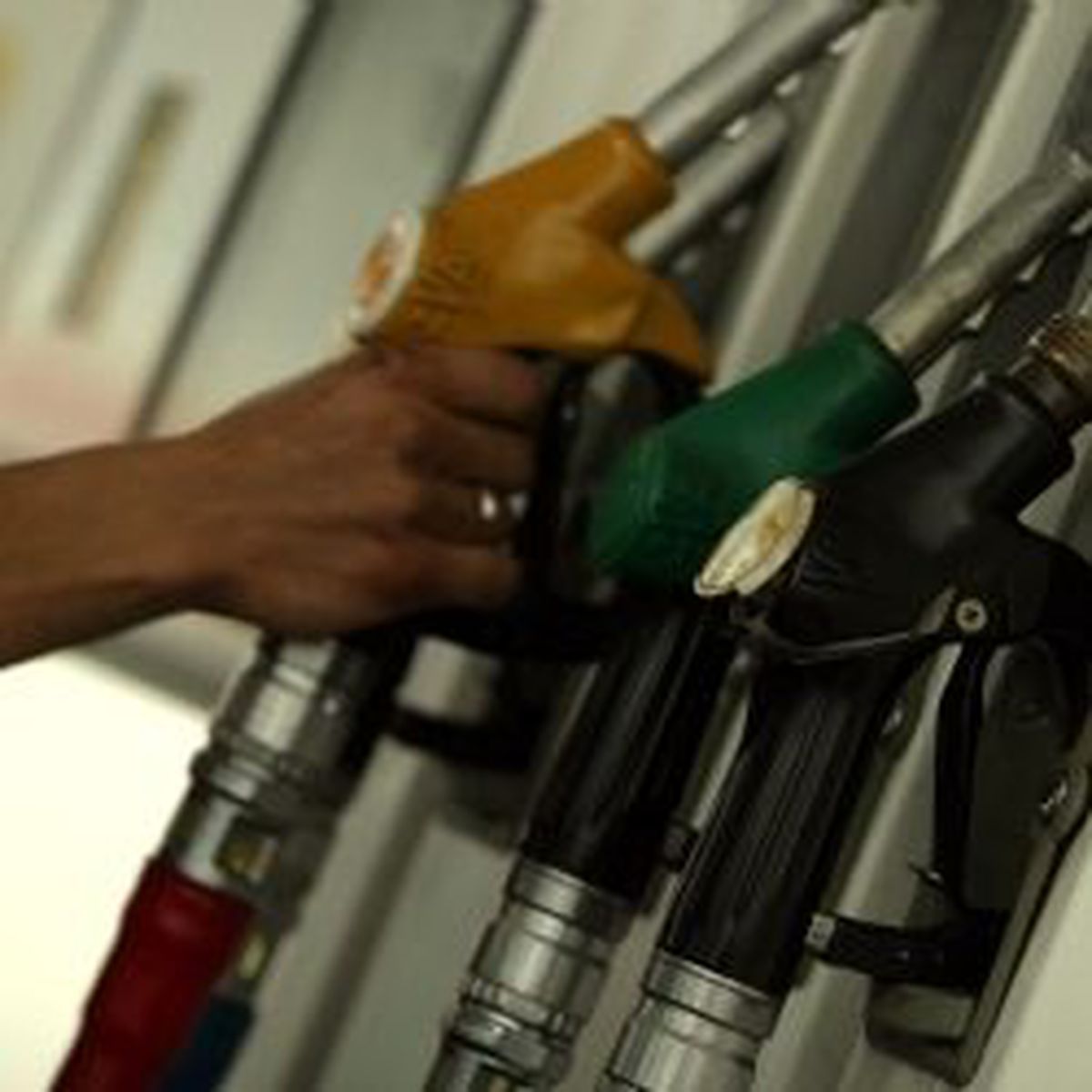 Benzin Fiyatları Ucuzlayacak