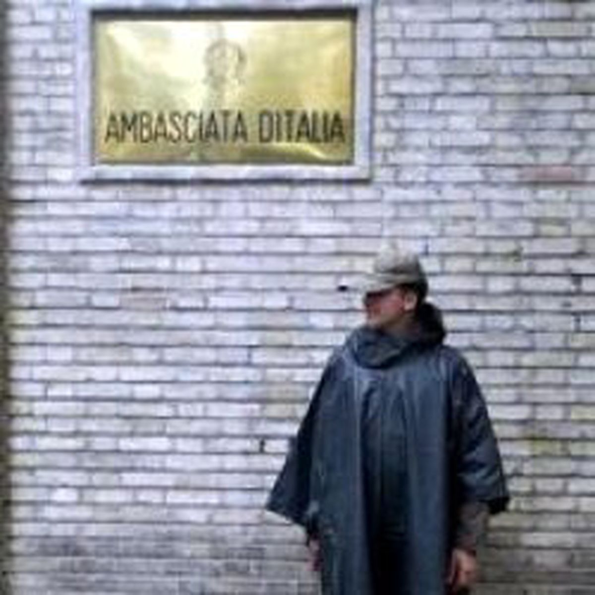 İran'da İtalyan Elçiliğine Saldırı