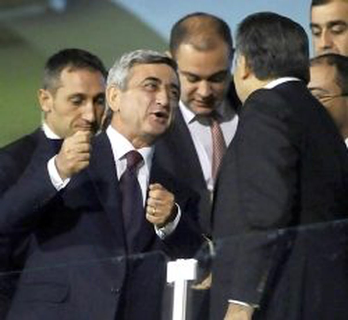 Sarkisyan'dan Gül'e Mesaj