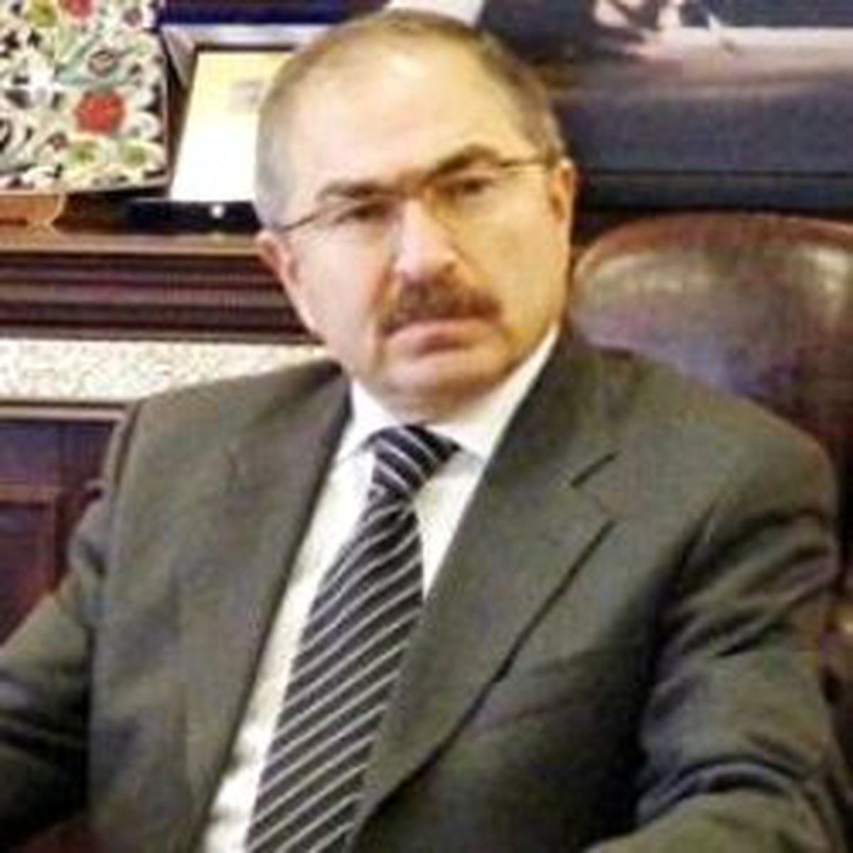 Beyaz Eşyacı Valiye 7 Ay Hapis