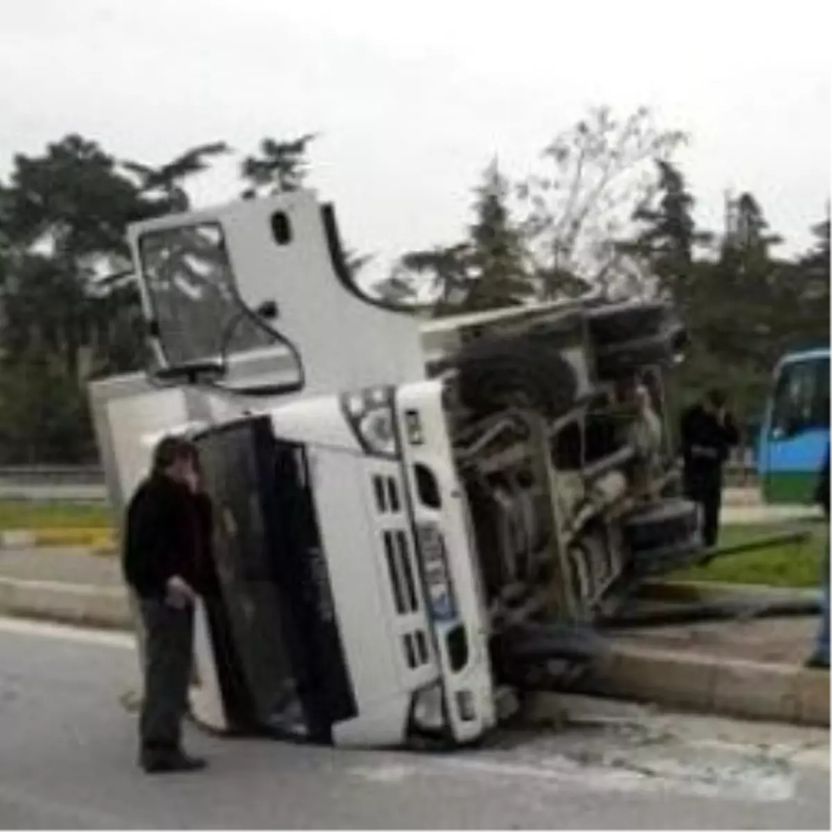 Freni Boşalan Kamyon Dehşet Saçtı