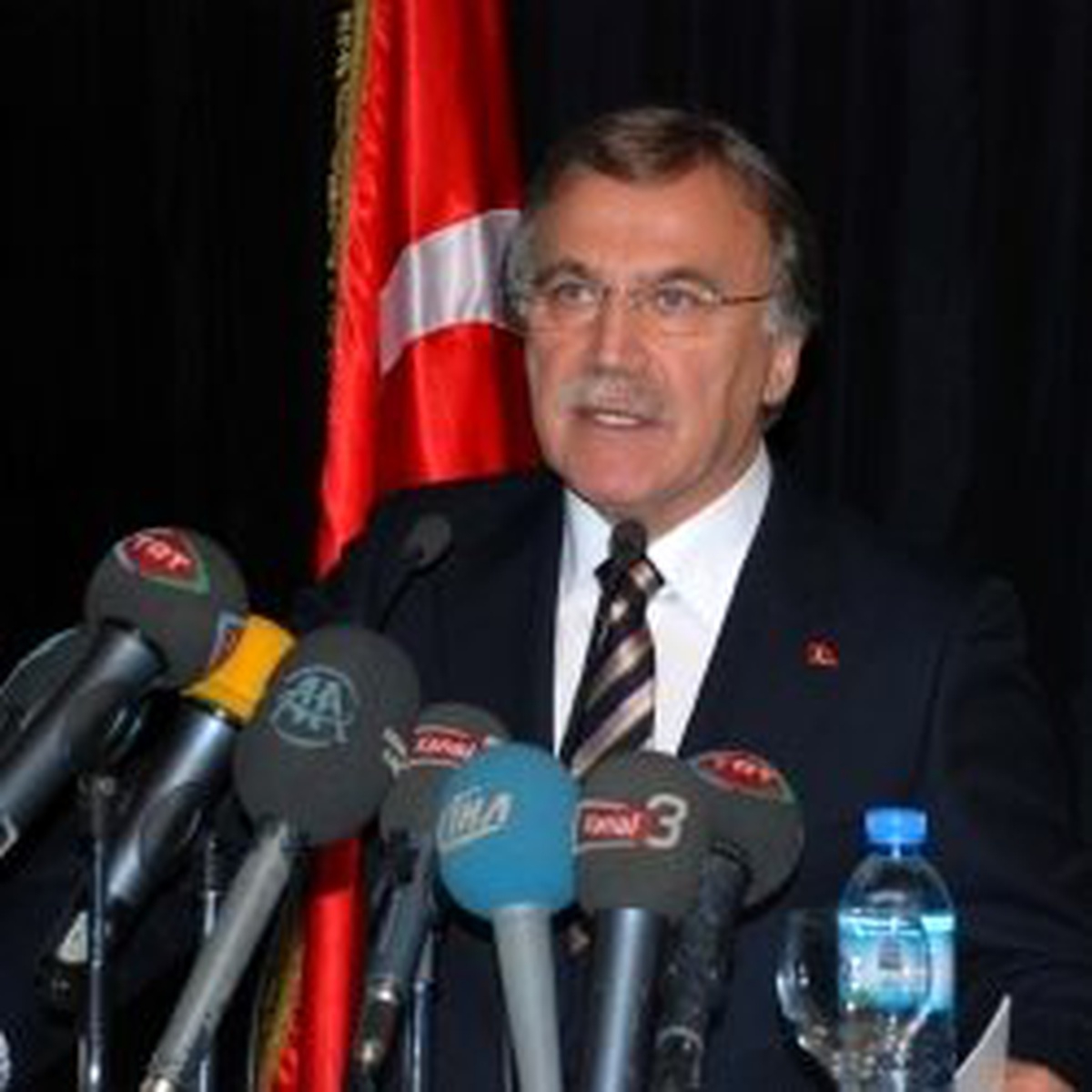 Şahin: 'Yargının İşine Karışılmasın'