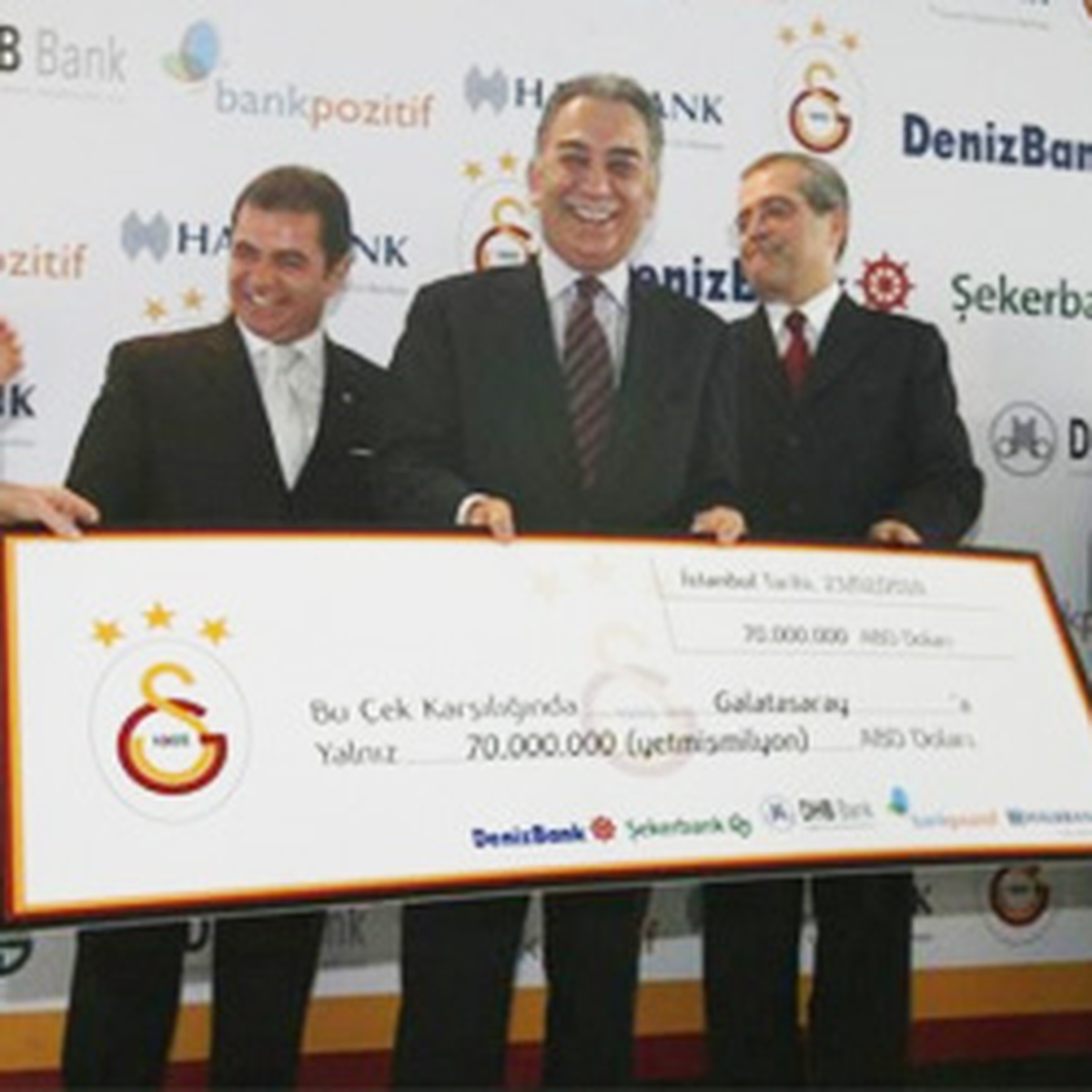 Galatasaray'a 70 Milyon Dolar Kredi