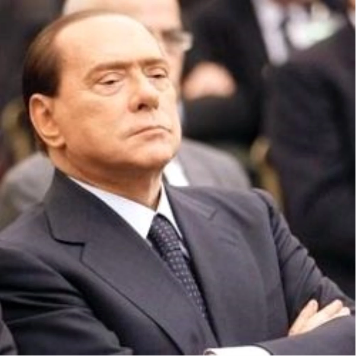 Berlusconi 1 Milyar 80 Milyon Euro Servete Sahip