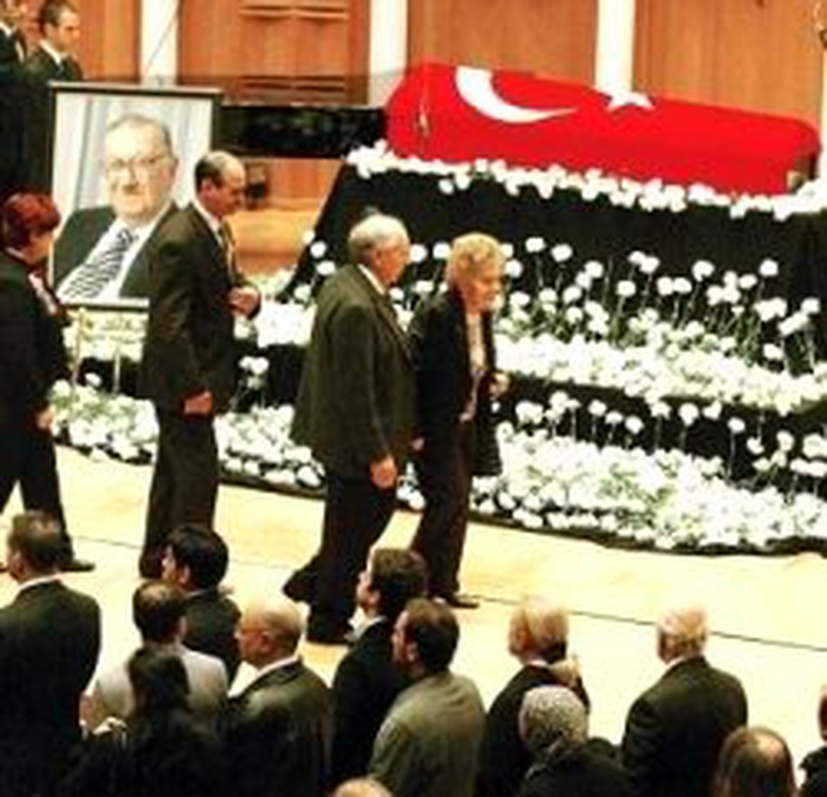 Doğramacı İçin Chopin'in Opus 53 Polonez'i Çalındı