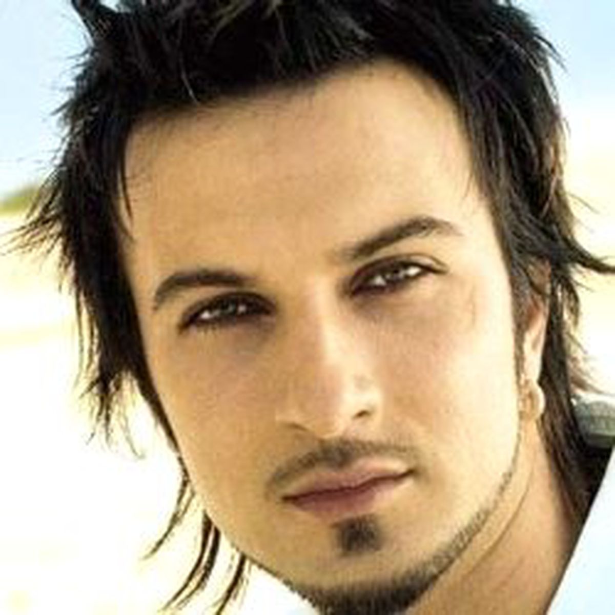 Tarkan Artık Özgür