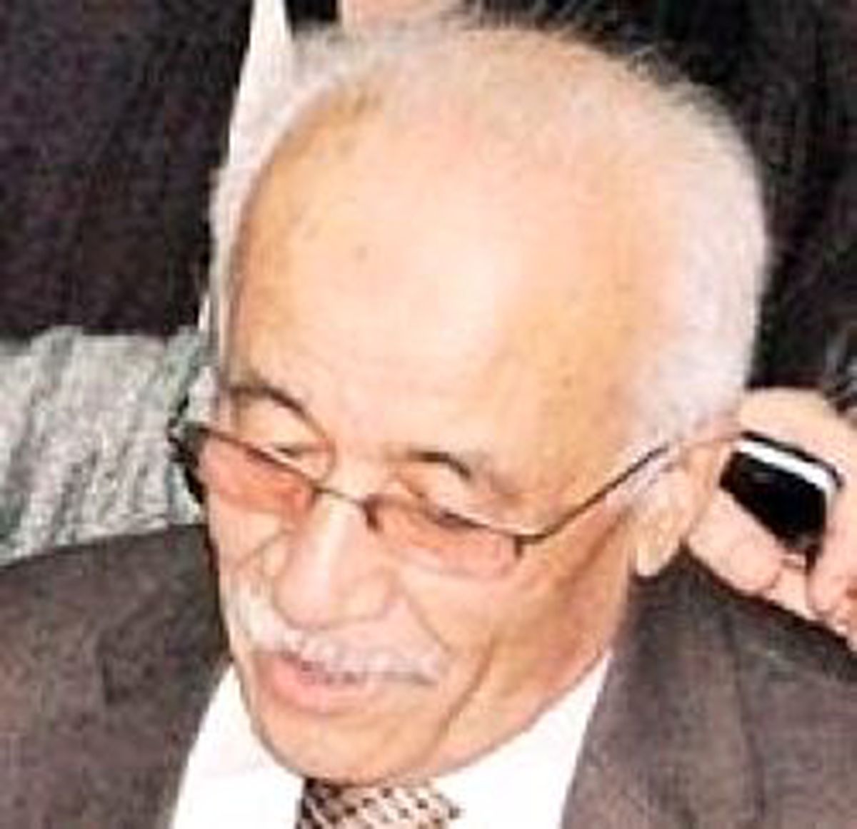 42 Yıllık Başkan Üç Rakibini Yendi