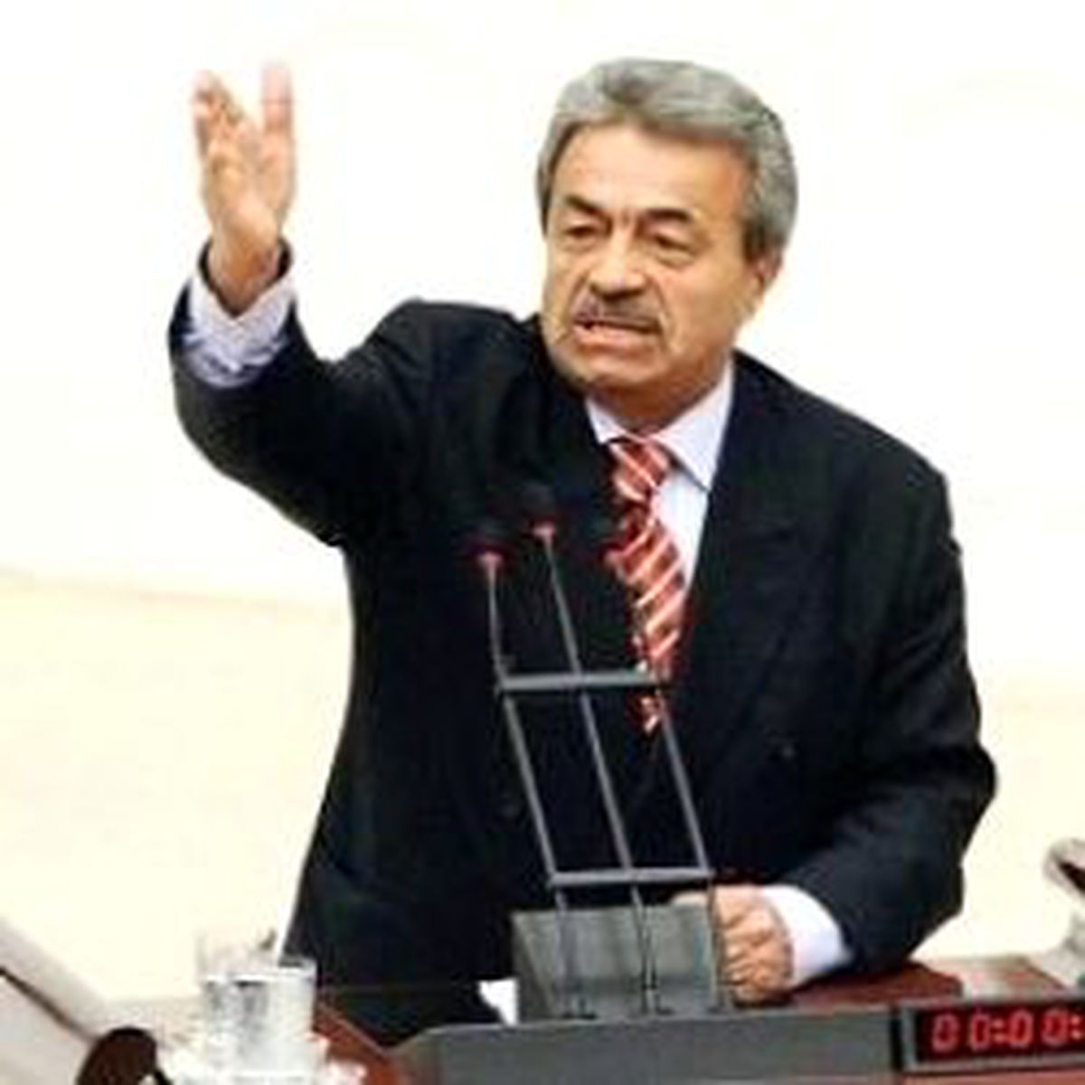 Kamer Gençten 'Açıkla' Çağrısı