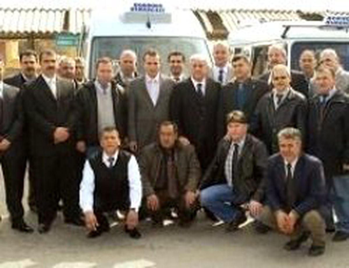 Kravatlı Minibüs Şoförleri Geliyor