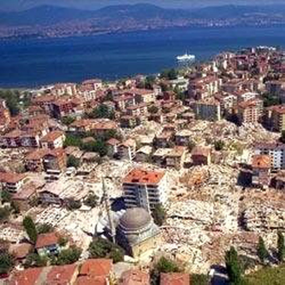 İstanbul Depreminde 90 Bin Kişi Ölecek
