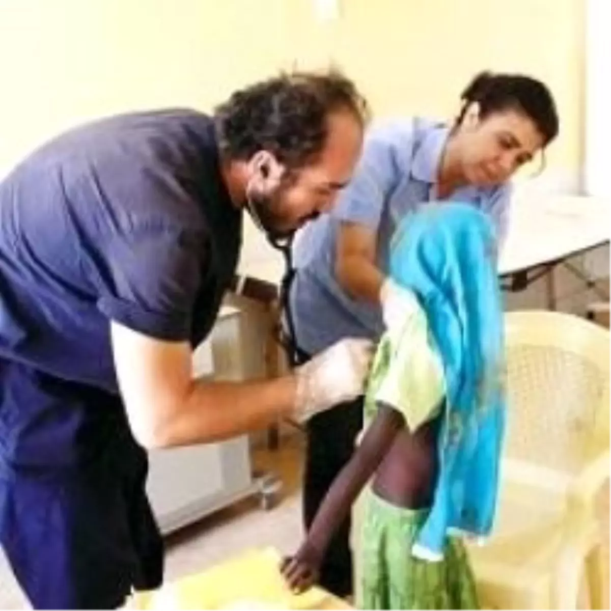 Kızılay Darfur'da Yaraları Sarıyor