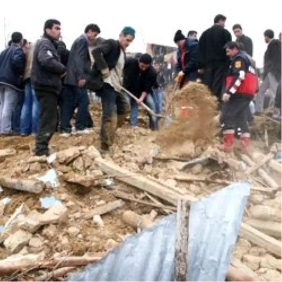 26 Deprem 80 Bin Can Aldı