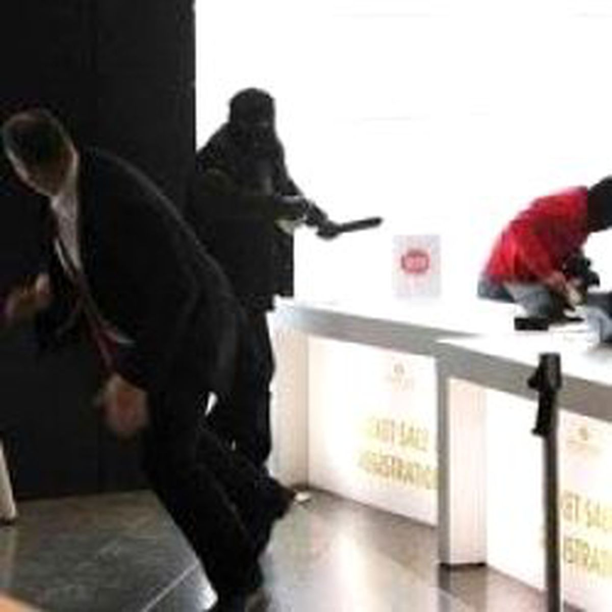 Poker Turnuvasına Silahlı Saldırı