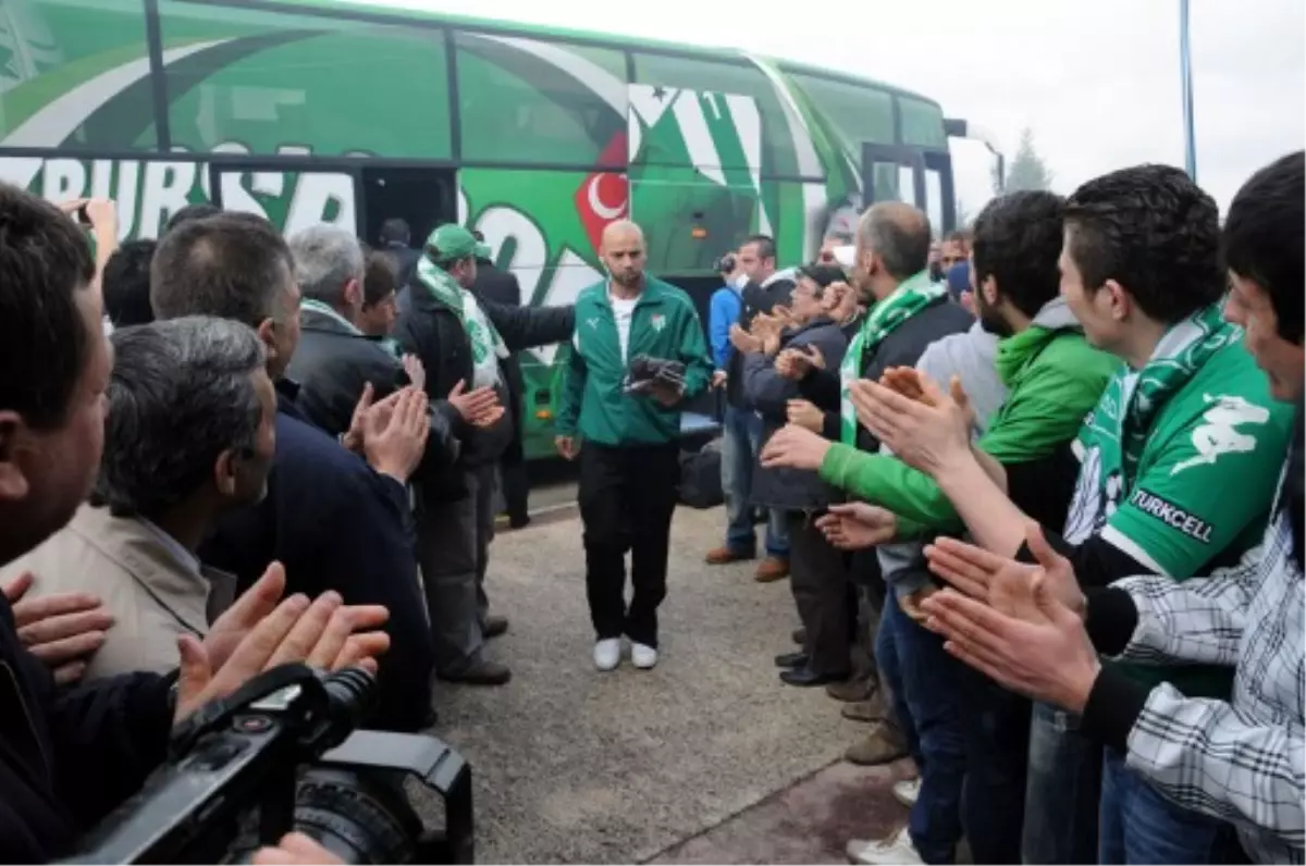 Bursaspor Zirve İçin İstanbul\'da