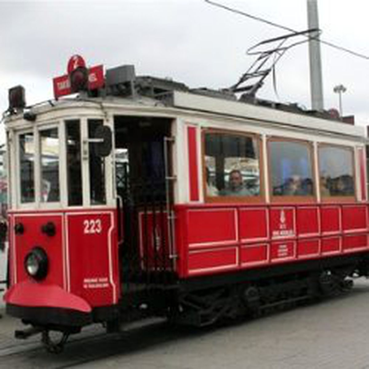 Tramvay Kazası: 2 Öğrenci Öldü