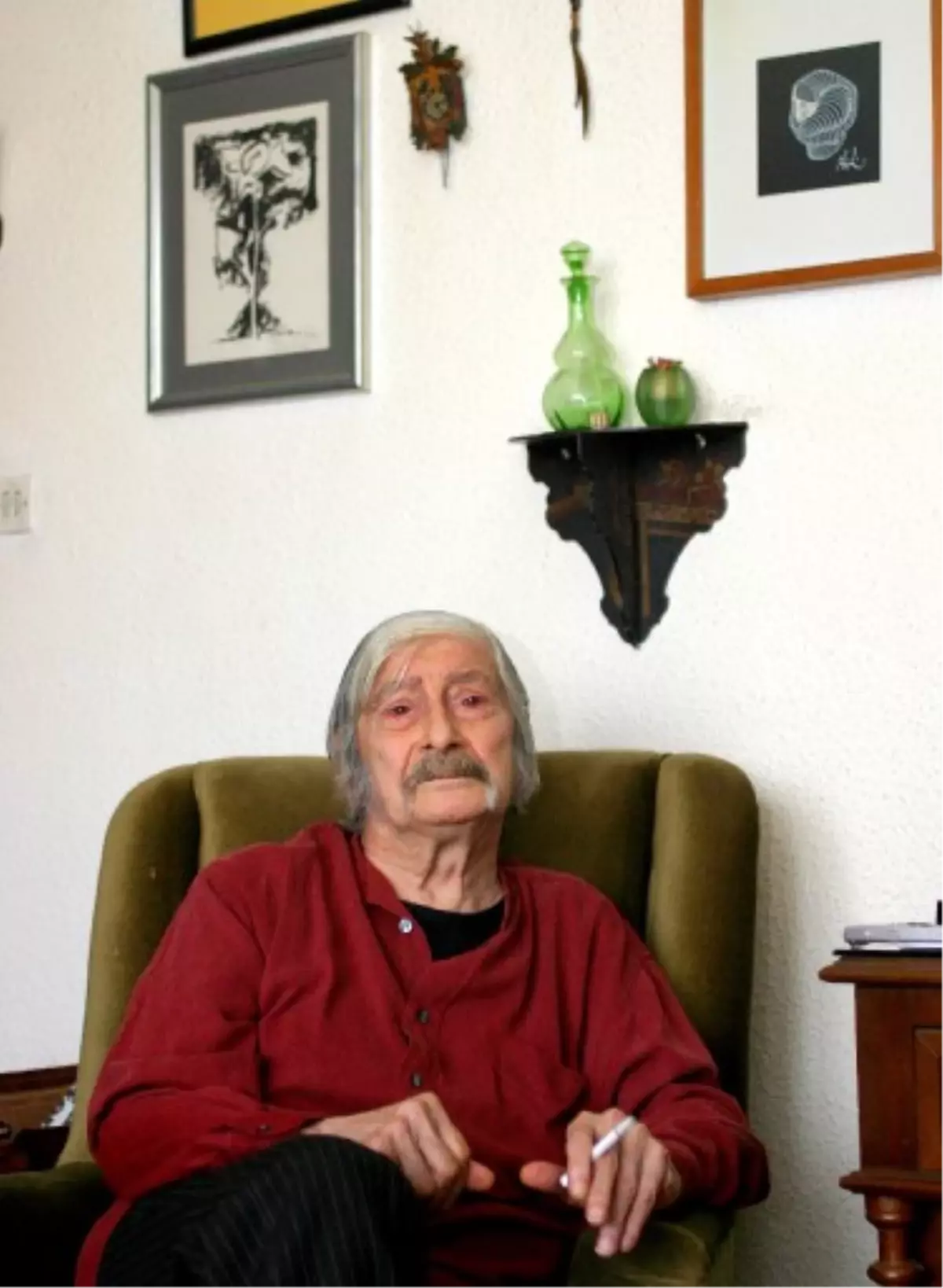 Turhan Selçuk Hayatını Kaybetti