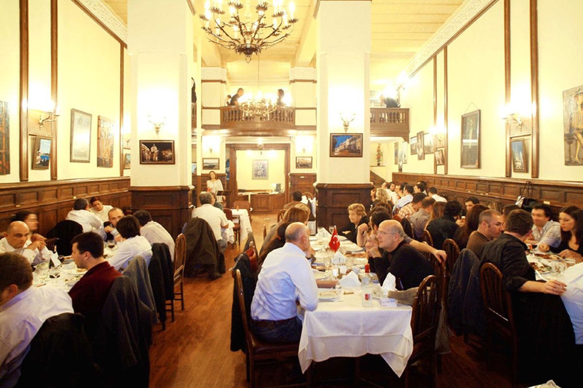 İki Farklı Kültür, En Ateşli Şarkılar