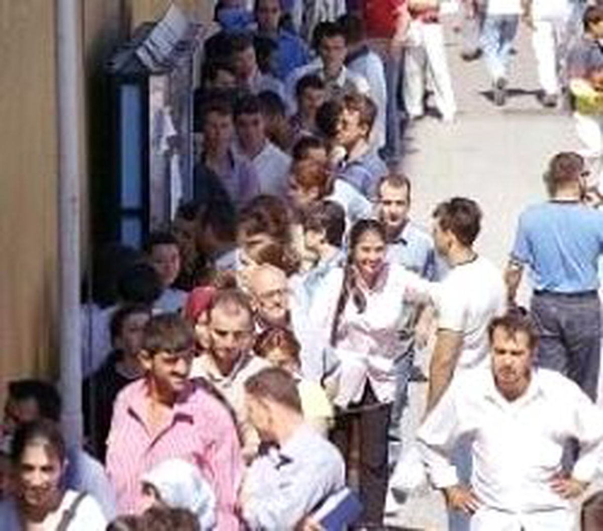 İş Beklerken Bir Yıl Geçti
