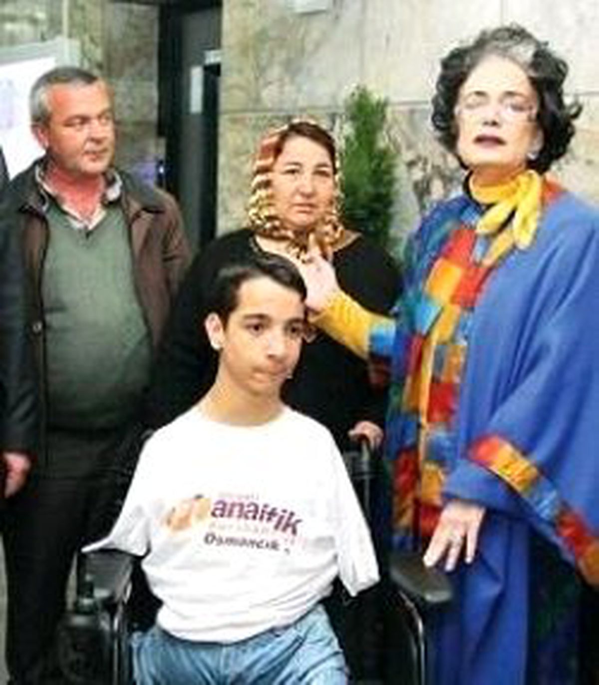 İzmir'den Yardım Eli
