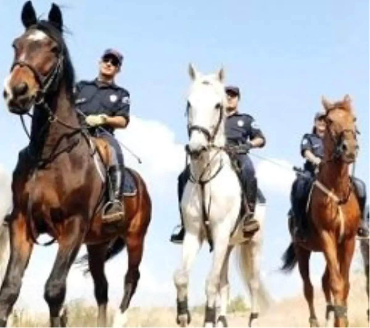 Polis Sporla Zinde Kalıyor