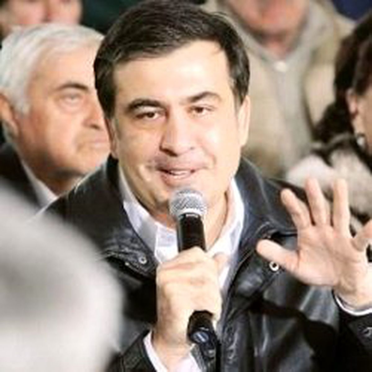 Saakaşvili'ye Asparagas Tepkisi