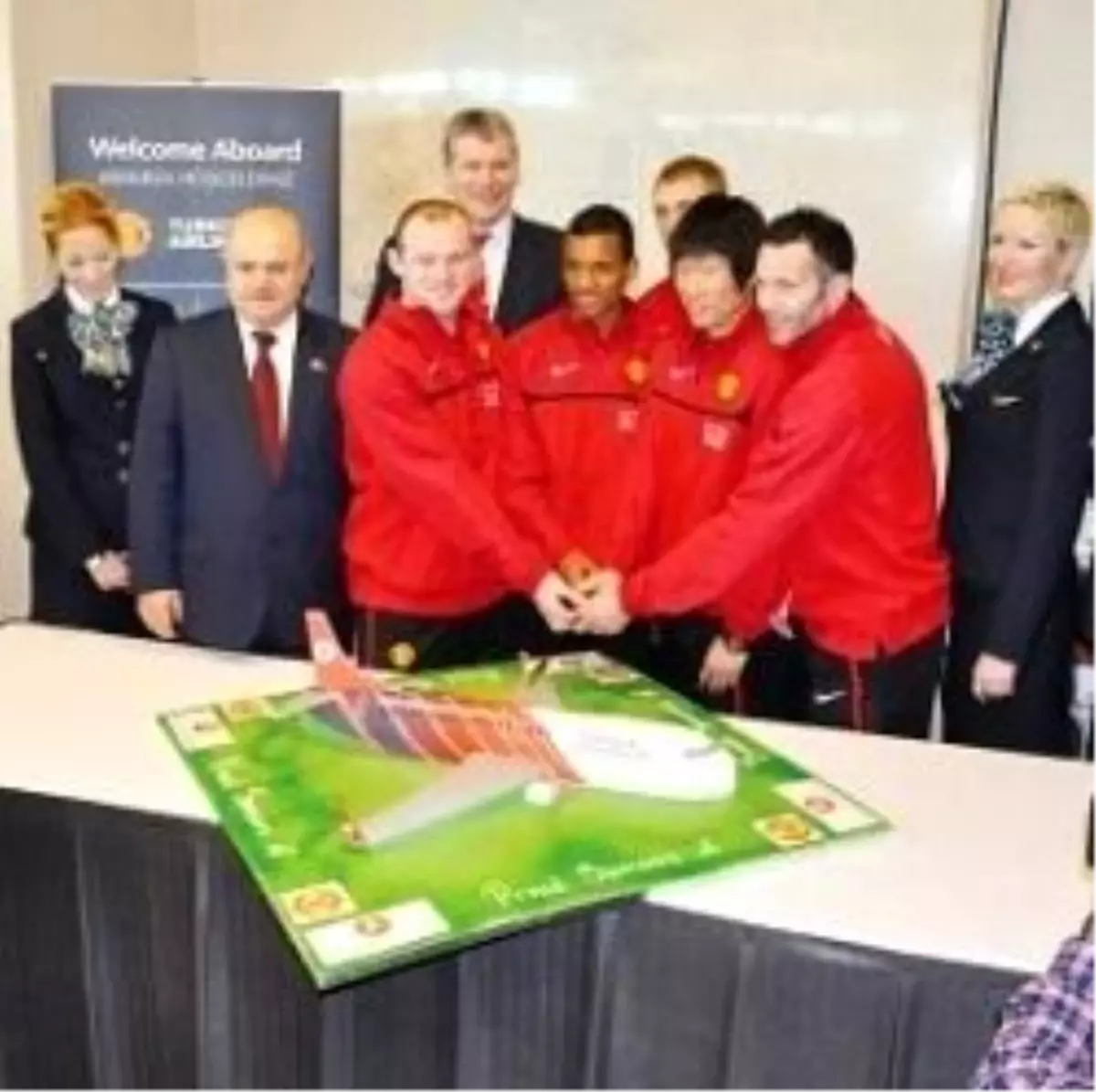 THY, Tanıtıma 70 Milyon Dolar Ayırdı Futbolun Etkisi Kevin Costner\'ı Geçti