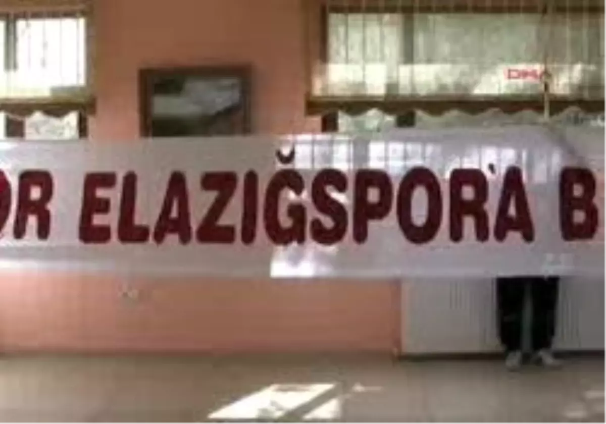 Tunceli - Dersimspor\'Un Elazığspor\'A Destek Pankartı Stadyum