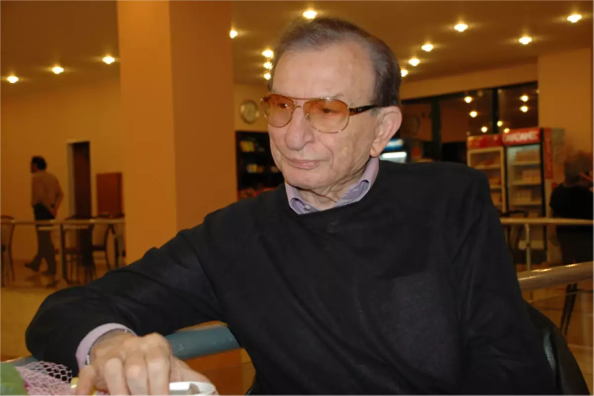 Usta Oyuncu Haldun Dormen\'e Lıons\'lardan Ödül