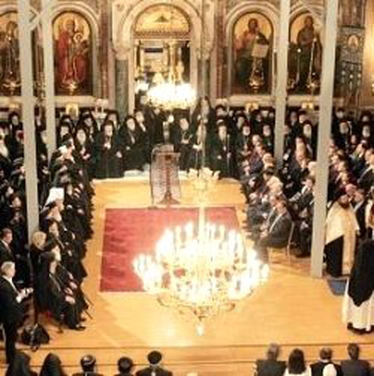 Krizden Kurtulmak İçin Kilisede Ayin