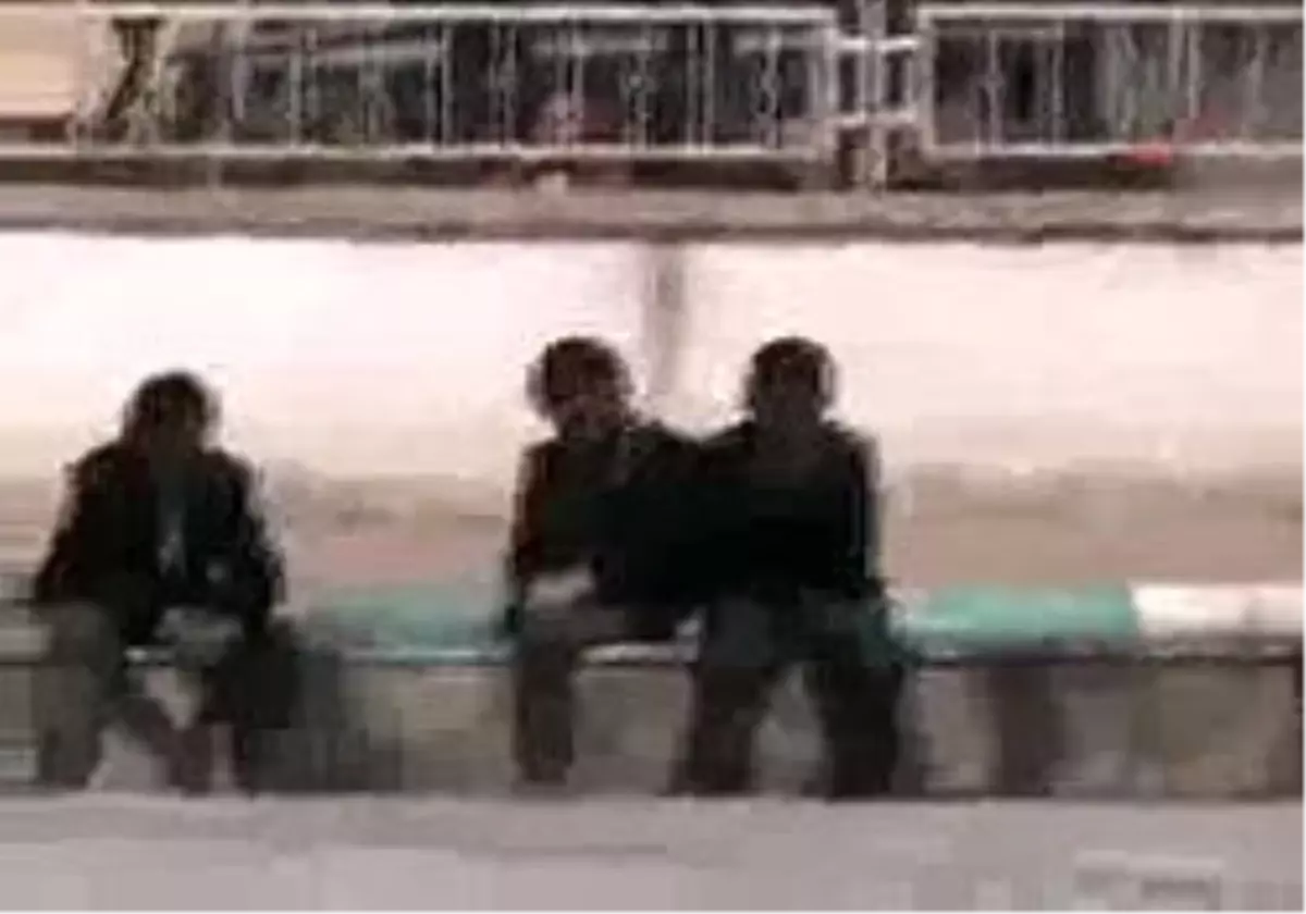 Ağrı´Da Saygısız Öğrencilere Vali Nasihat Etti