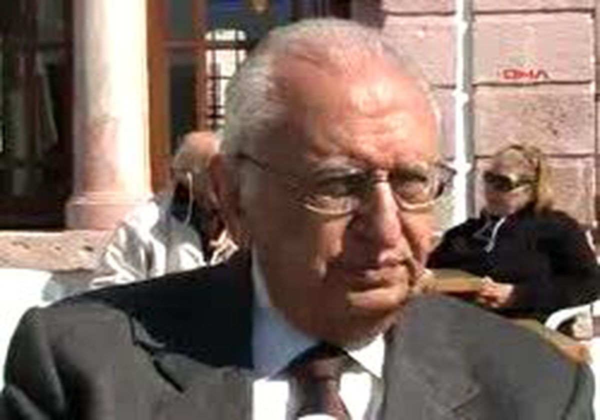 Ayvalık - 2//Cindoruk´Tan ``Bekir Ağa Bölüğü\'\' Benzetmesi