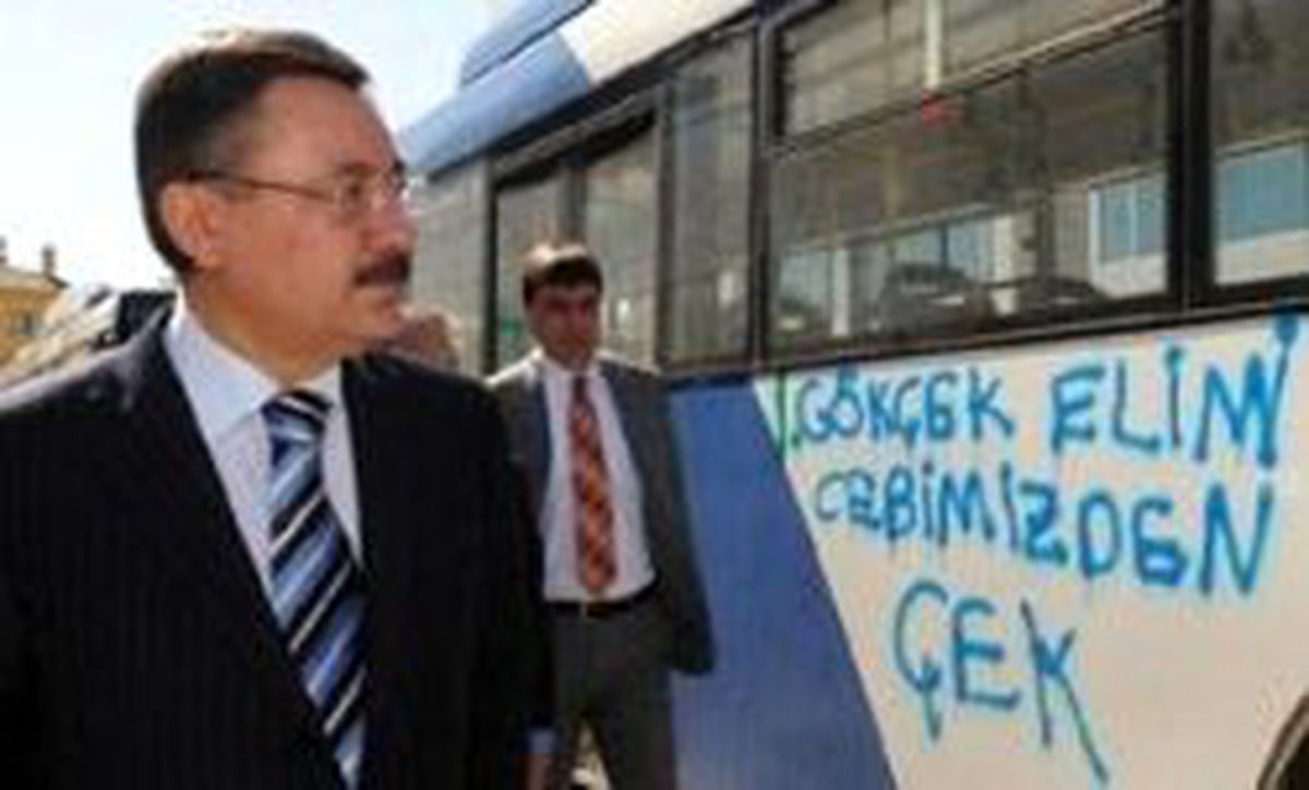 Gökçek'i Çıldırtan Otobüsler