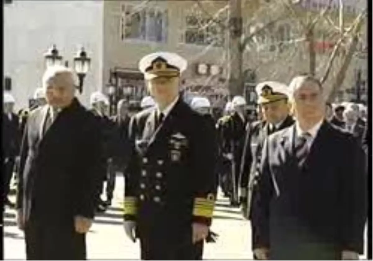 Gölcük - Çanakkale Şehitleri 95. Yılında Gölcük\'Te Anıldı