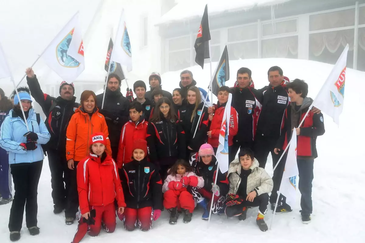 Snownboard Şampiyonasında AKUT Damgası