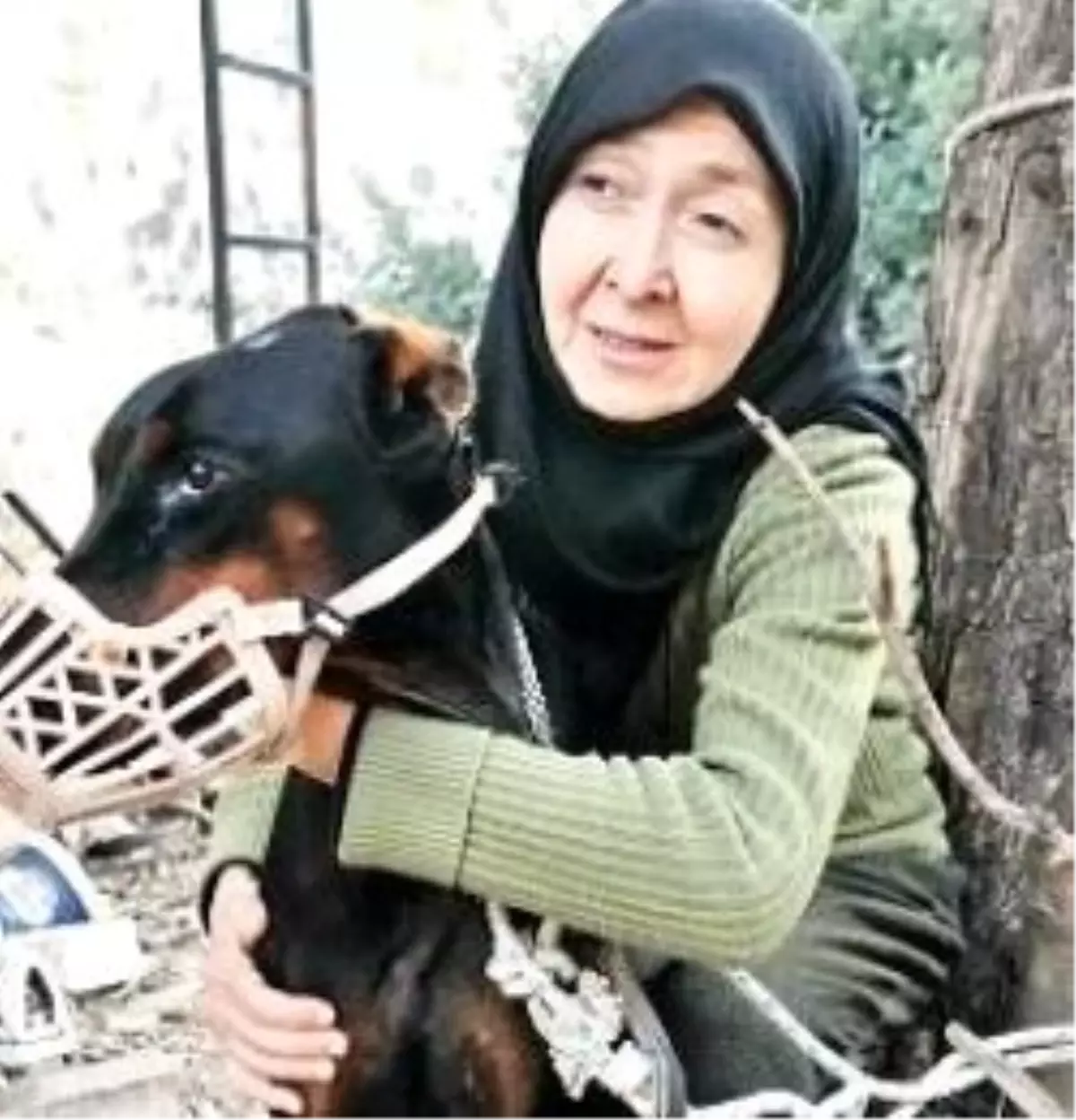 \'Abdest Bozuyor\' Diye Evden Kovulan \'Esmer\'e Kavuştu