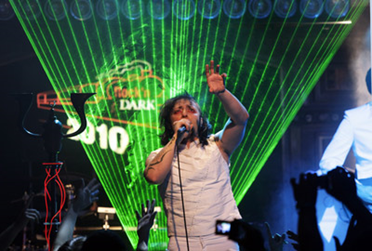 Hayko Cepkin yeni albümünün ikinci konserini Rock’n Dark 2010’da verdi