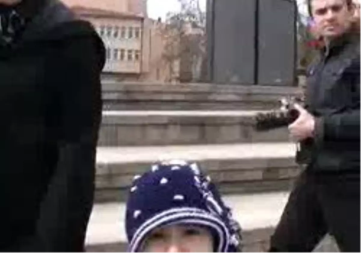 Kırıkkale// Ekg // Şehit Babasının Resmini Öpen Aybüke: Seni